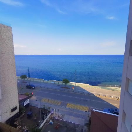 Flirty Flamingo Seaview Seafront Apartment Larnaca Buitenkant foto